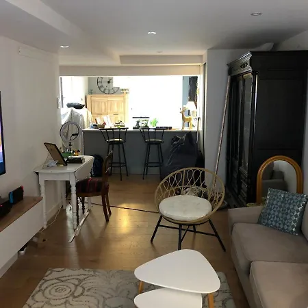 Agreable Maison De ,calme Avec Tous Les Commerces A 150m アパート *