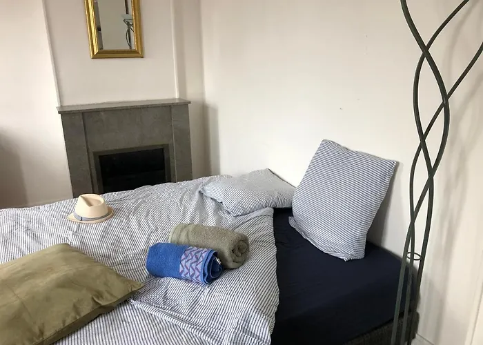 Maison De ,calme Avec Tous Les Commerces à 150m *